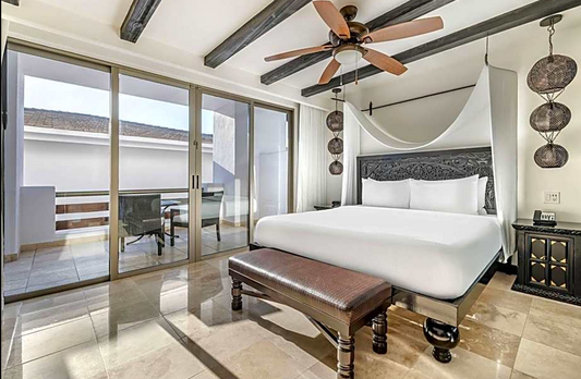 Junior 1 King Bed Suite, Balcony